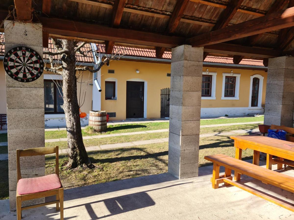 Penzion Larix Blatnica Екстериор снимка